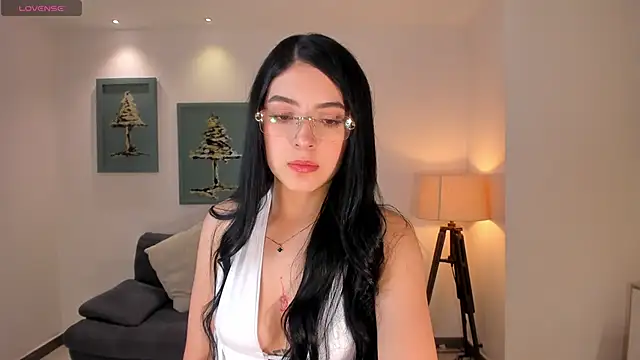 HaileyRoss  online show from February 2026 12:31:01 PM