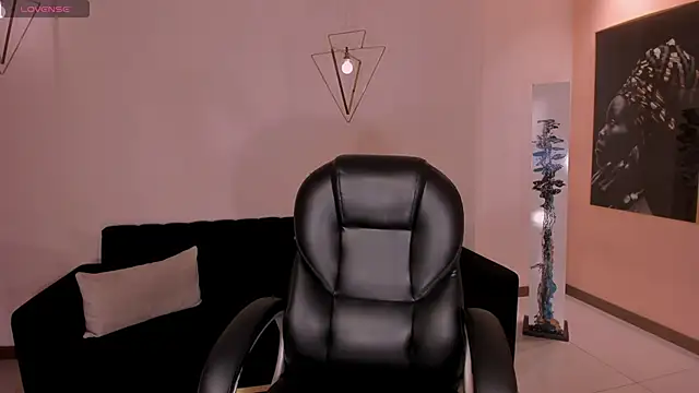 HaileyRoss  online show from June 2026 11:58:01 PM