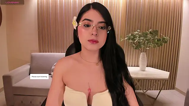 HaileyRoss  online show from June 2026 01:58:01 AM