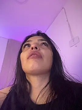 Snapshot of LaraDanverss chatting on December 2025 11:45:02 PM LaraDanverss online show from December 2025 11:45:02 PM