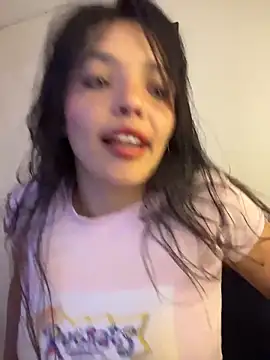 LaraDanverss online show from March 2026 07:03:02 PM