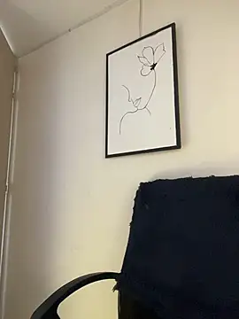 LaraDanverss online show from April 2026 09:04:02 PM