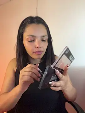 LaraDanverss online show from May 2026 09:31:01 PM