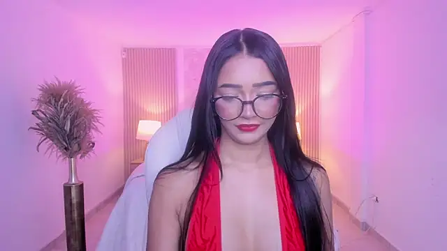 Snapshot of kylie_collins chatting on May 2026 03:24:02 AM kylie collins online show from May 2026 03:24:02 AM