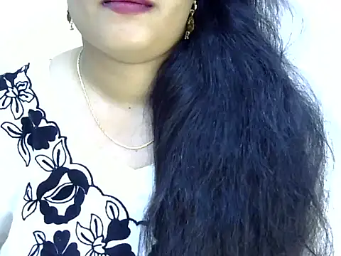 Muskan Jha online show from May 2026 02:33:01 PM