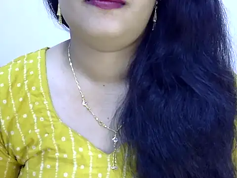 Muskan Jha online show from May 2026 01:32:02 AM