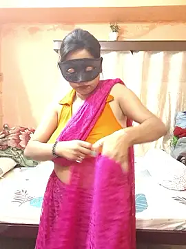 Cute-richa1 online show from February 2026 02:04:02 PM