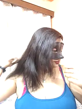 Cute-richa1 online show from April 2026 01:45:01 PM