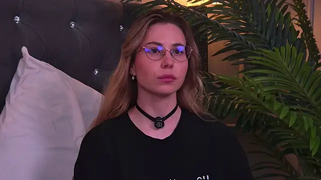 -SaraBlack- online show from June 2026 02:24:02 AM
