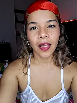 Snapshot of pamela_Tiny chatting on March 2026 05:21:02 AM pamela Tiny online show from March 2026 05:21:02 AM