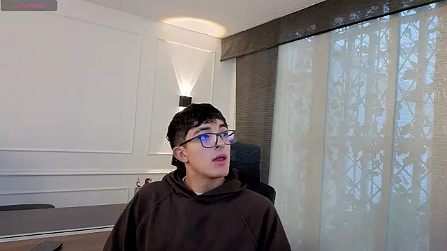 sayronvg online show from November 2025 11:58:01 AM