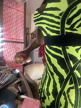 Motherbigbus online show from March 2026 11:43:01 PM