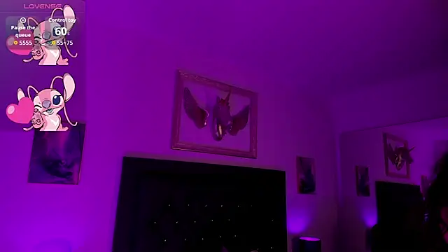 emy ross  online show from November 2025 07:46:02 PM