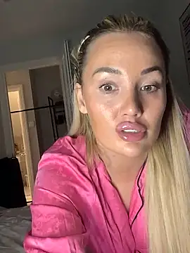 Snapshot of xoxohan11 chatting on March 2026 10:38:02 PM xoxohan11 online show from March 2026 10:38:02 PM