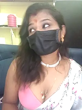 Snapshot of Premalatha_28 chatting on April 2026 06:10:02 PM Premalatha 28 online show from April 2026 06:10:02 PM