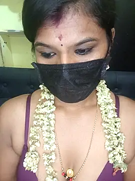 Snapshot of Premalatha_28 chatting on April 2026 08:14:02 PM Premalatha 28 online show from April 2026 08:14:02 PM