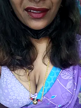 Snapshot of Premalatha_28 chatting on May 2026 03:28:02 PM Premalatha 28 online show from May 2026 03:28:02 PM