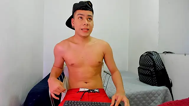 Lucastorrez01 online show from June 2026 11:14:01 PM