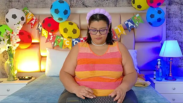 SelennaCooper online show from June 2026 12:08:01 PM