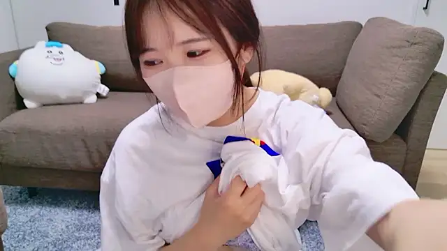 Nemu chan  online show from May 2026 02:45:01 PM