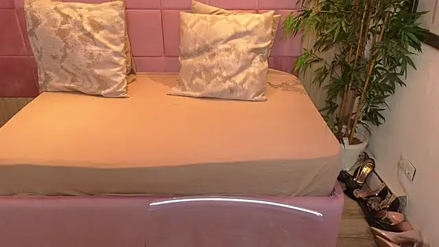 SpicyCarlaXX online show from March 2026 08:04:01 PM