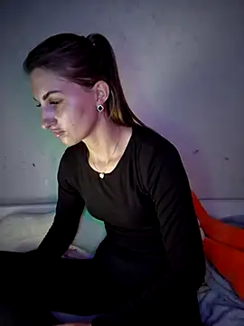 carolinakis  online show from March 2026 05:30:01 PM