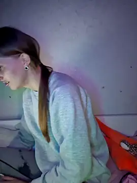 carolinakis  online show from March 2026 08:46:02 PM