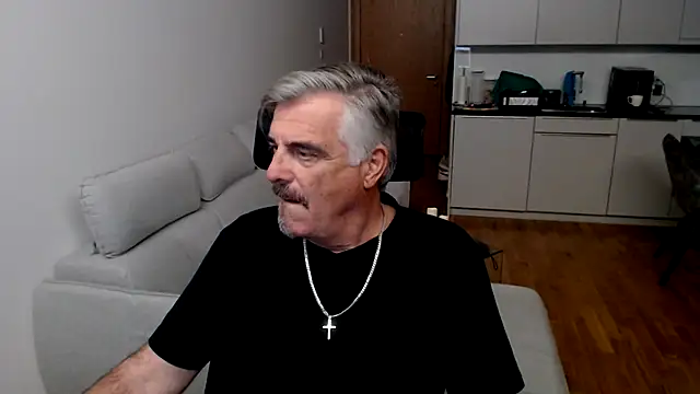 Snapshot of Buidapest chatting on November 2025 12:21:02 AM Buidapest online show from November 2025 12:21:02 AM