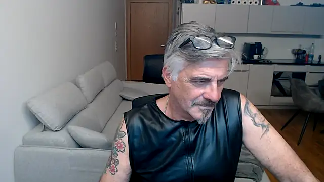 Snapshot of Buidapest chatting on February 2026 04:27:01 AM Buidapest online show from February 2026 04:27:01 AM