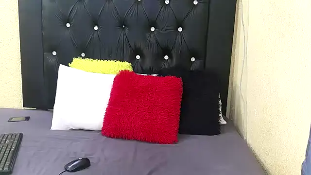 ButtcheeksXX online show from December 2025 12:23:02 PM