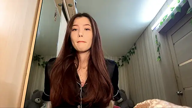 CutieSlim online show from December 2025 10:02:01 AM