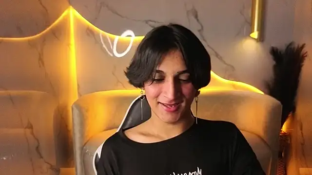 Snapshot of zoe_tp chatting on November 2025 07:59:02 PM zoe tp online show from November 2025 07:59:02 PM