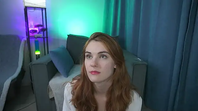 Snapshot of foxy_cute4you chatting on February 2026 05:45:02 PM foxy cute4you online show from February 2026 05:45:02 PM