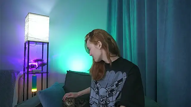 Snapshot of foxy_cute4you chatting on March 2026 07:32:01 PM foxy cute4you online show from March 2026 07:32:01 PM