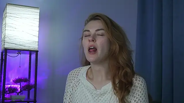 Snapshot of foxy_cute4you chatting on March 2026 05:35:01 PM foxy cute4you online show from March 2026 05:35:01 PM