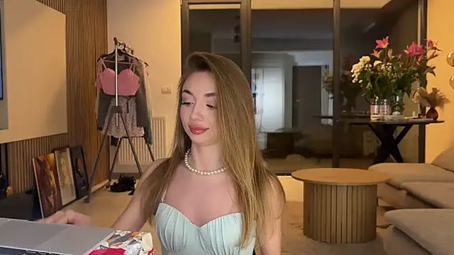 Snapshot of Jolienne chatting on March 2026 08:26:02 PM Jolienne online show from March 2026 08:26:02 PM