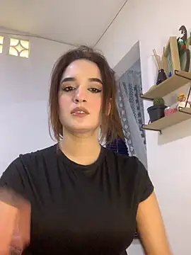 Snapshot of Esmeralda4 chatting on December 2025 08:38:01 PM Esmeralda4 online show from December 2025 08:38:01 PM