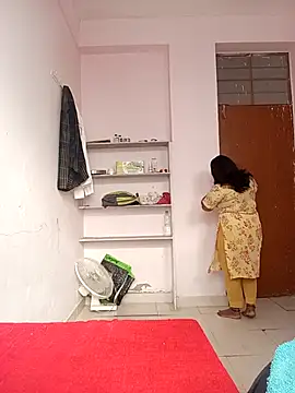 Snapshot of CUTE-LOVE-SWEETS chatting on December 2025 04:08:01 AM CUTE-LOVE-SWEETS online show from December 2025 04:08:01 AM