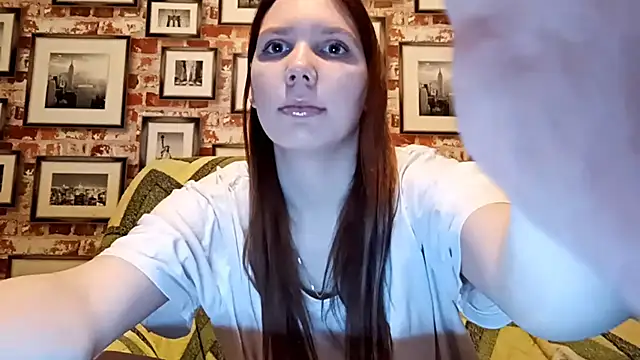 EvieBaggette online show from December 2025 06:10:01 AM