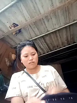 Snapshot of amazo-vv chatting on November 2025 07:58:01 AM amazo-vv online show from November 2025 07:58:01 AM