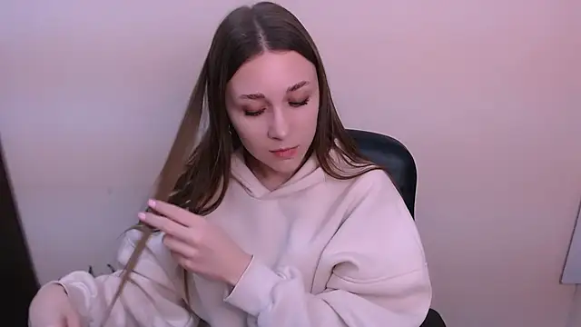 Snapshot of MillaTems_ chatting on November 2025 01:14:02 PM MillaTems online show from November 2025 01:14:02 PM