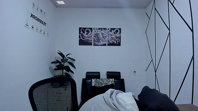 James Adams 01 online show from December 2025 12:36:01 PM