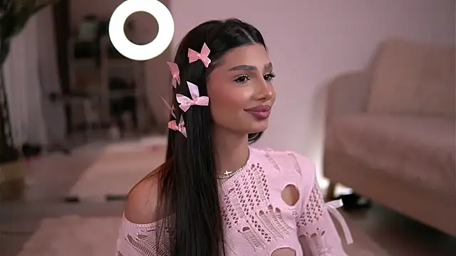 Snapshot of LuvCaprice chatting on April 2026 06:19:01 AM LuvCaprice online show from April 2026 06:19:01 AM