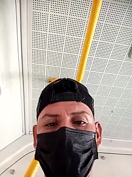 juunioreest online show from November 2025 04:41:02 PM