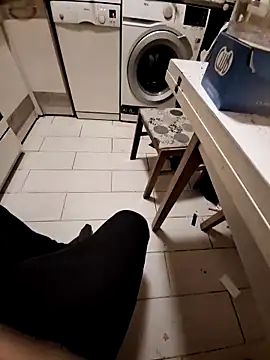 Merlin93 online show from February 2026 06:24:02 PM