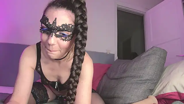 Tini squirt online show from February 2026 11:09:01 PM