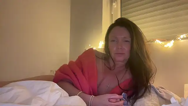 AnnaSophiaX online show from January 2026 11:36:01 PM