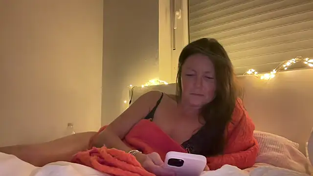 AnnaSophiaX online show from February 2026 09:52:01 PM