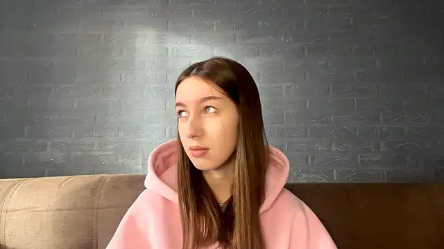 CindaWinn online show from November 2025 08:08:02 AM