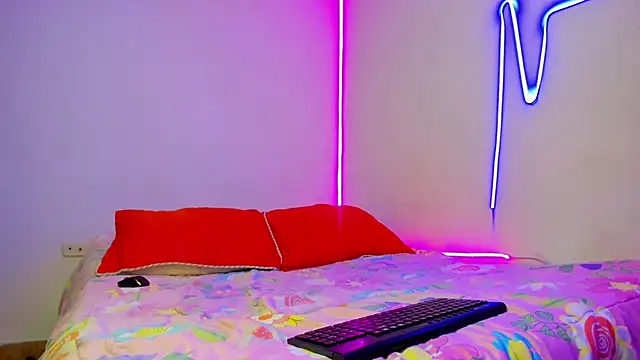 demonychloe online show from May 2026 02:10:01 PM